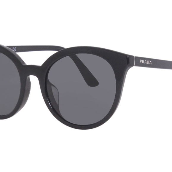 Prada Accessories - Prada Black Round Sunglasses with Dark Gray Lenses